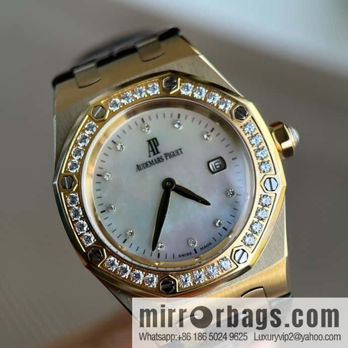 Alligator Leather RF Factory, Audemars Piguet Royal Oak Series Model 67601 Quartz Watch