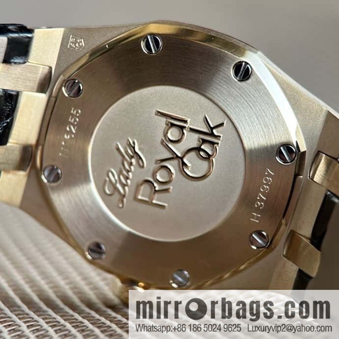Alligator Leather RF Factory, Audemars Piguet Royal Oak Series Model 67601 Quartz Watch