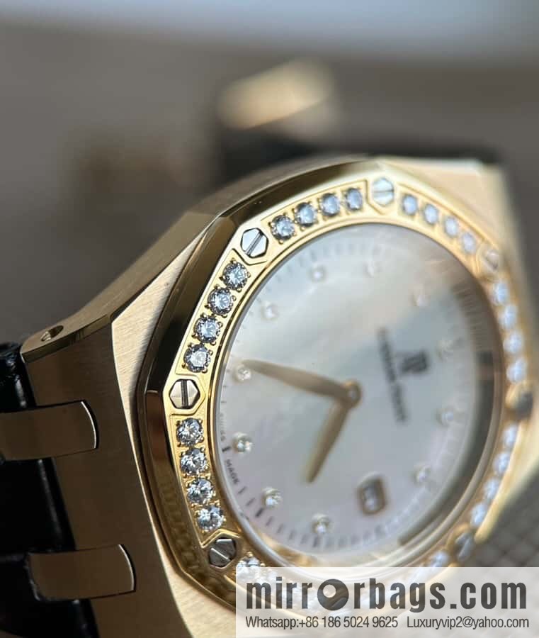 Alligator Leather RF Factory, Audemars Piguet Royal Oak Series Model 67601 Quartz Watch