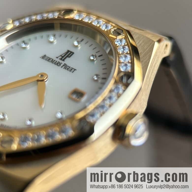 Alligator Leather RF Factory, Audemars Piguet Royal Oak Series Model 67601 Quartz Watch