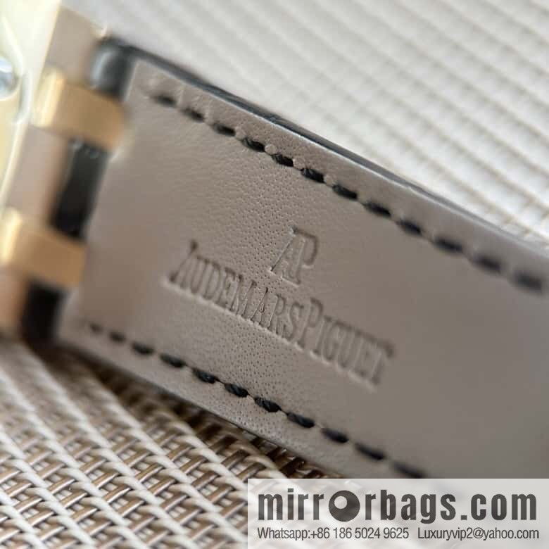 Alligator Leather RF Factory, Audemars Piguet Royal Oak Series Model 67601 Quartz Watch