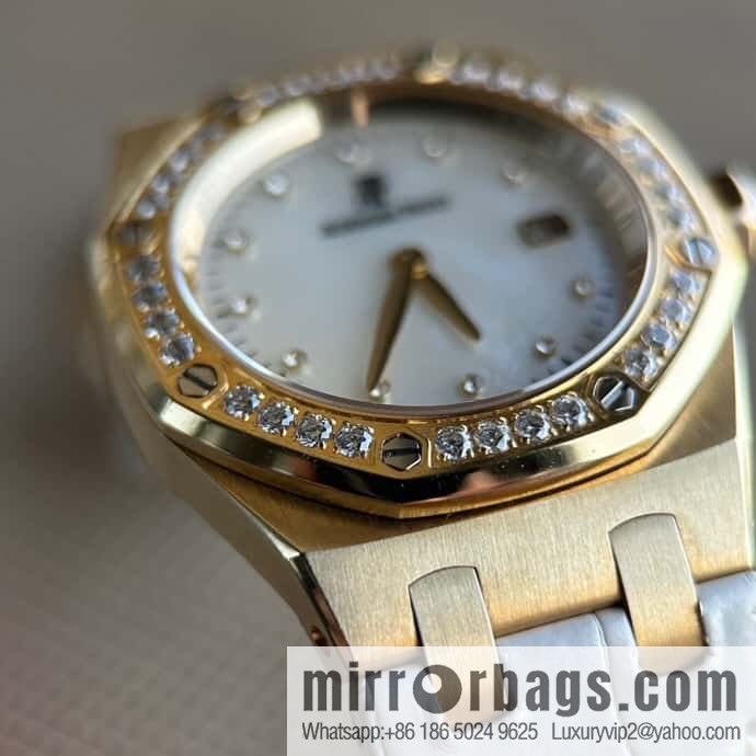 Alligator Leather RF Factory, Audemars Piguet Royal Oak Series Model 67601 Quartz Watch