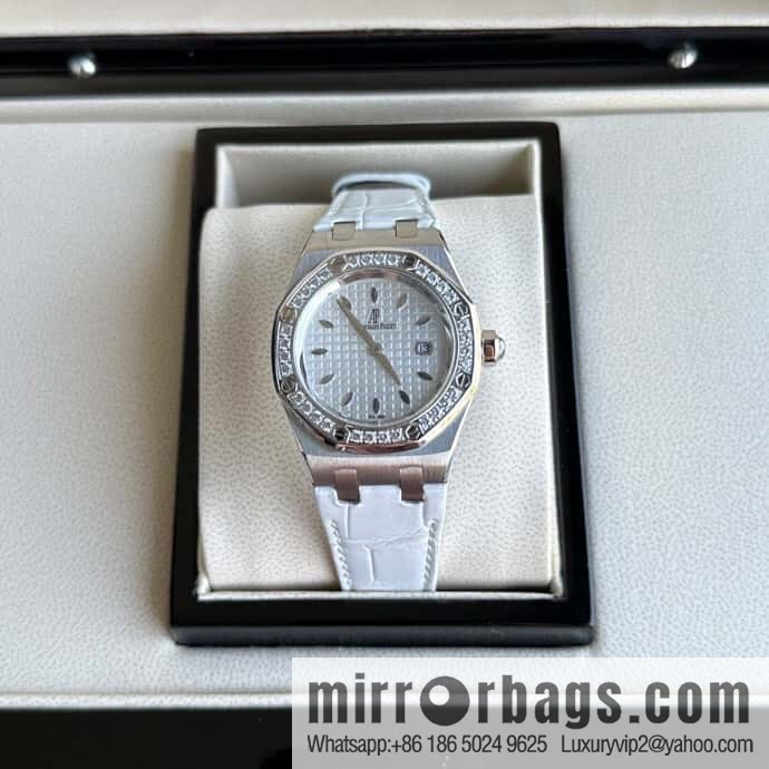 Alligator Leather RF Factory, Audemars Piguet Royal Oak Series Model 67601 Quartz Watch