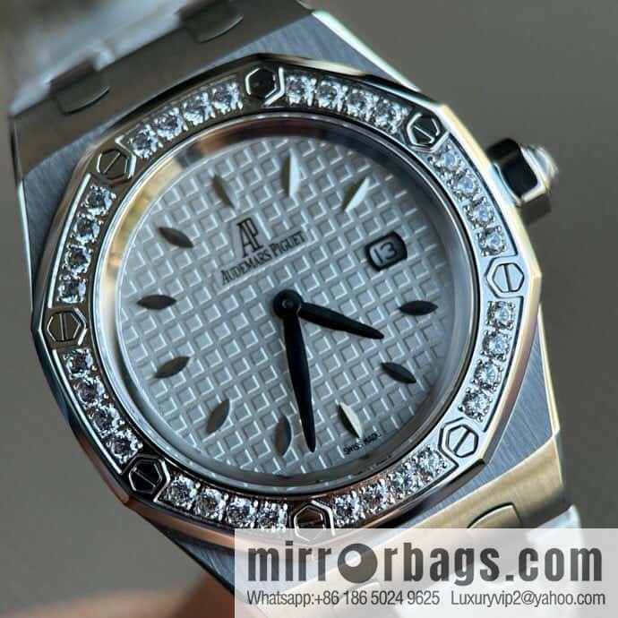 Alligator Leather RF Factory, Audemars Piguet Royal Oak Series Model 67601 Quartz Watch