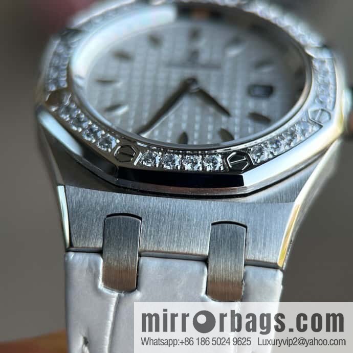 Alligator Leather RF Factory, Audemars Piguet Royal Oak Series Model 67601 Quartz Watch