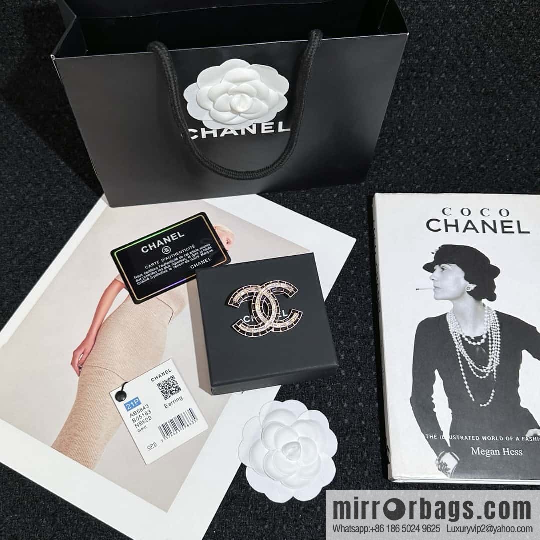 ❗️New ❗️ Chanel brooch ☀️ new ☑️ Chanel square diamond brooch ☀️