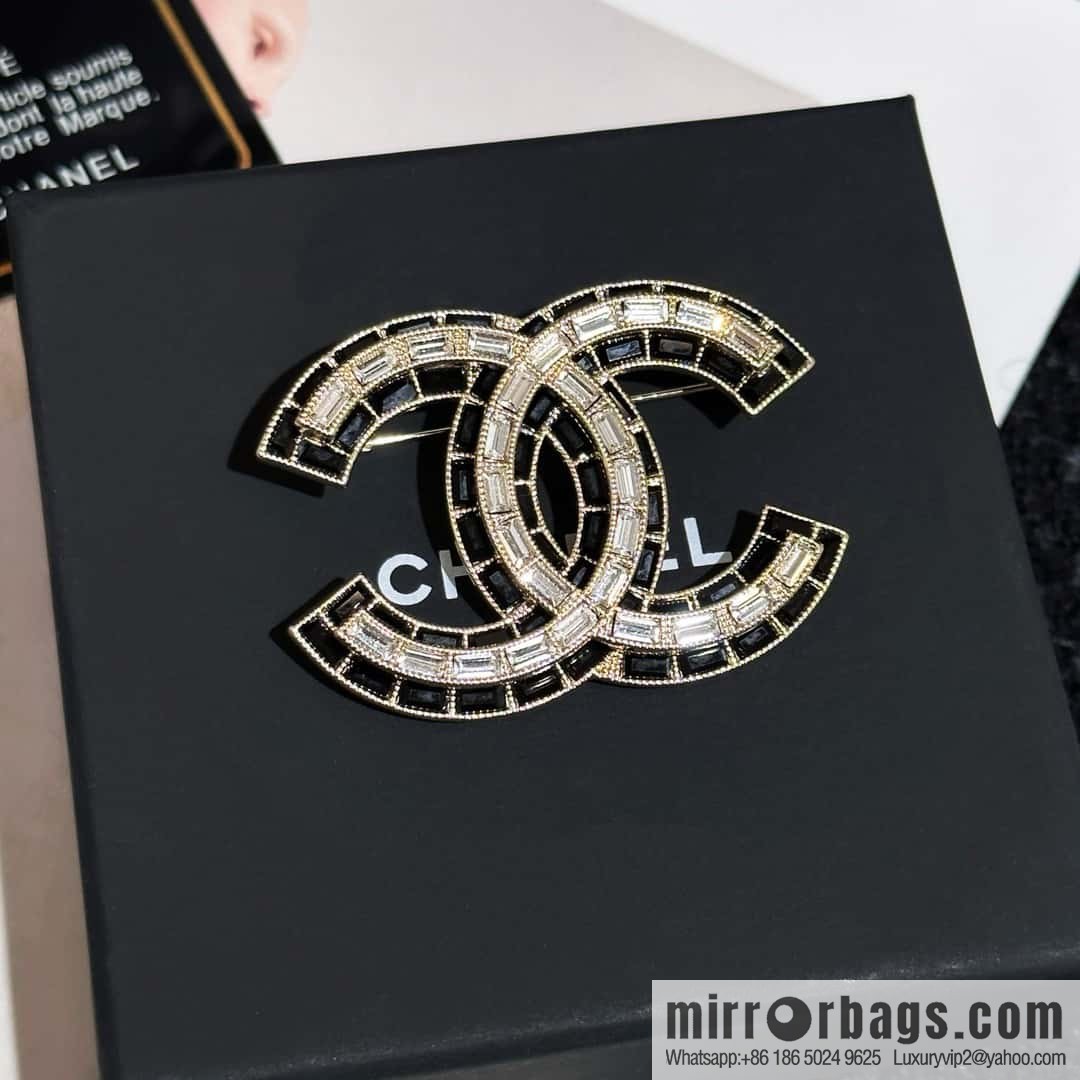 ❗️New ❗️ Chanel brooch ☀️ new ☑️ Chanel square diamond brooch ☀️