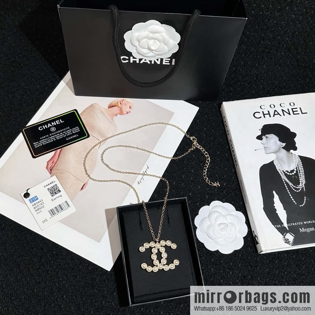 ❗️New ❗️ Chanel necklace ☀️ new ☑️ Chanel double c pearl necklace ☀️