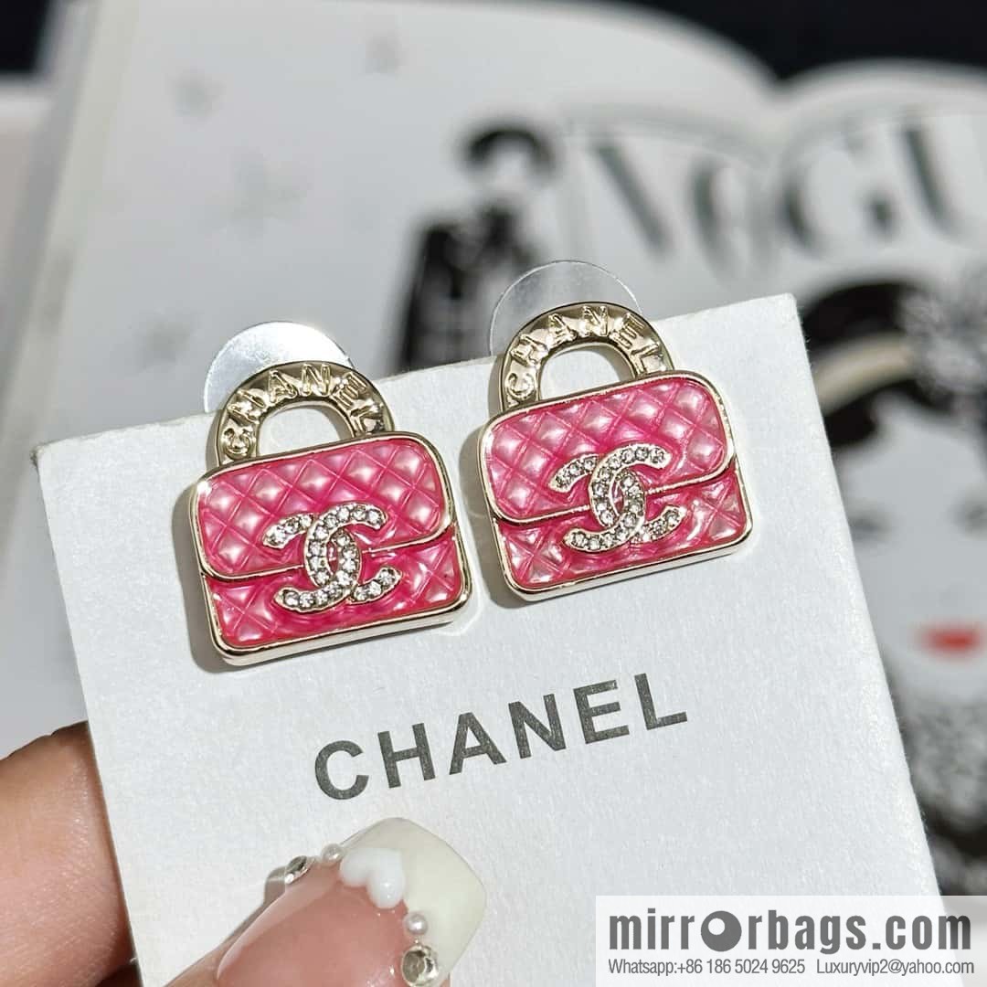 ❗️New ❗️ Chanel stud earrings ☀️ new ☑️ Chanel c1 double c diamond bag 👜 stud earrings ☀️
