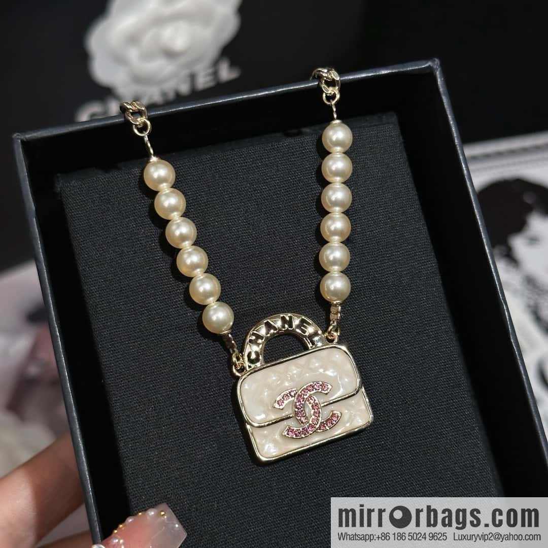 ❗️New ❗️ Chanel necklace ☀️ new ☑️ Chanel diamond bag 👜 pearl necklace ☀️