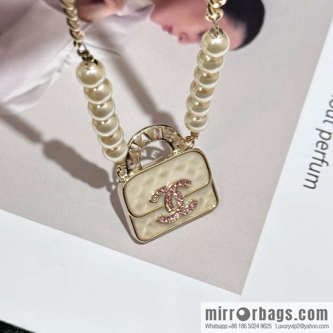 ❗️New ❗️ Chanel necklace ☀️ new ☑️ Chanel diamond bag 👜 pearl necklace ☀️