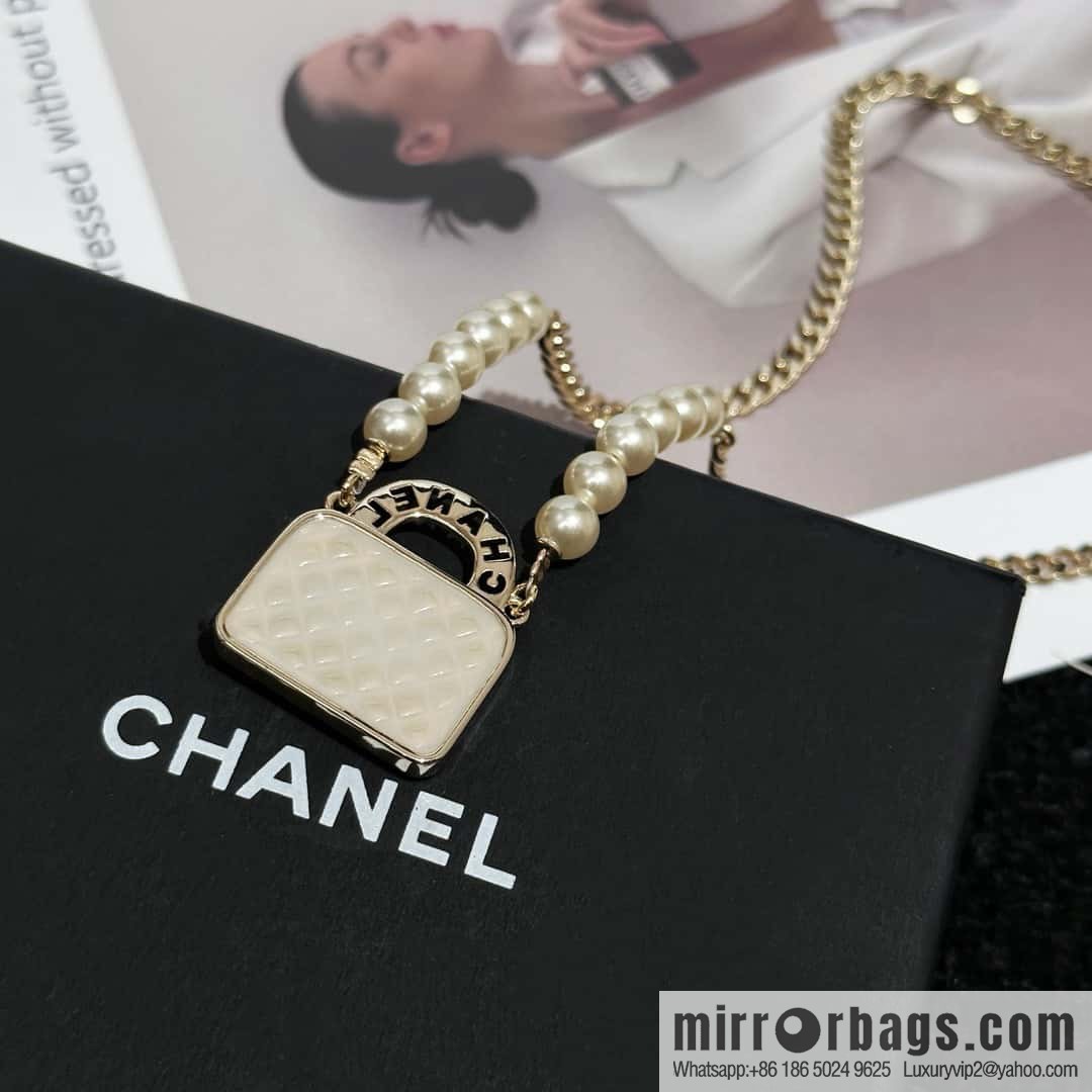 ❗️New ❗️ Chanel necklace ☀️ new ☑️ Chanel diamond bag 👜 pearl necklace ☀️