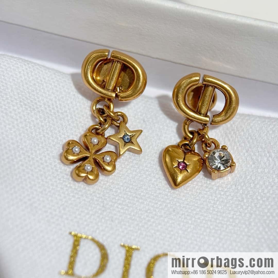 New ☑️ DIOR Dior CD four-leaf clover peach heart love stud earrings