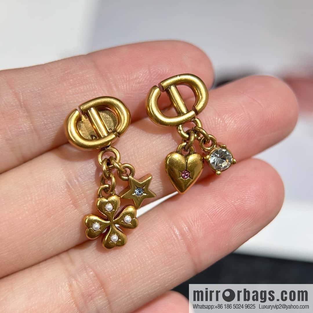 New ☑️ DIOR Dior CD four-leaf clover peach heart love stud earrings
