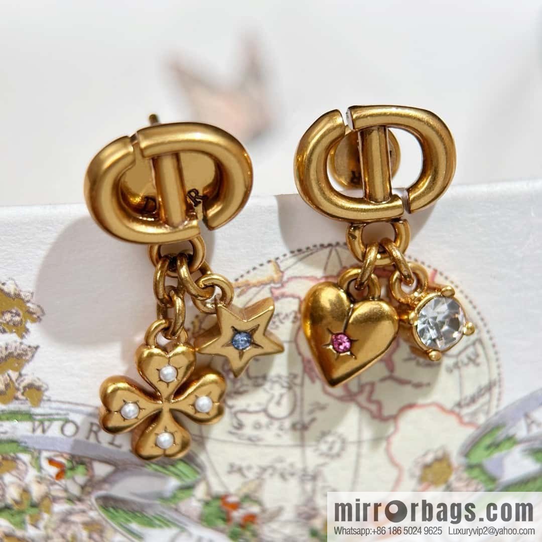New ☑️ DIOR Dior CD four-leaf clover peach heart love stud earrings