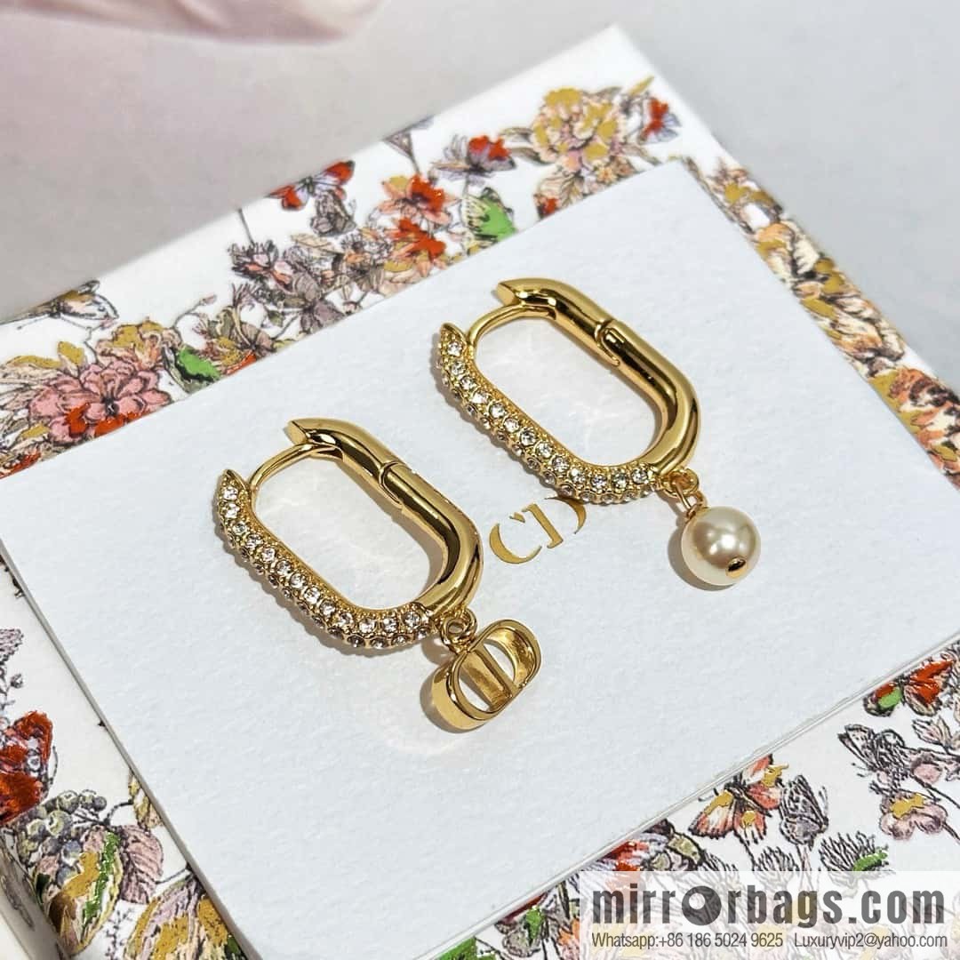New ☑️ DIOR CD pearl stud earrings