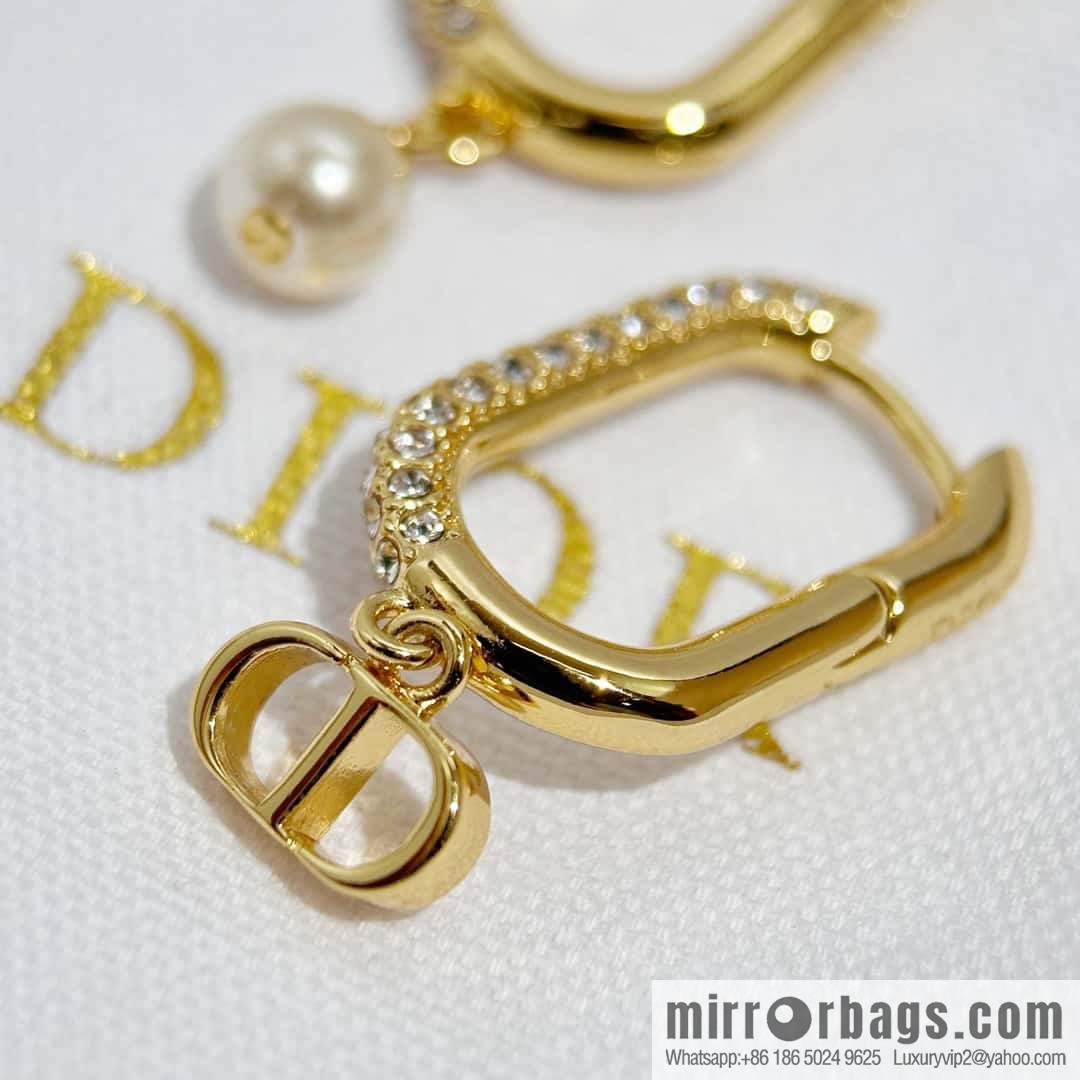 New ☑️ DIOR CD pearl stud earrings
