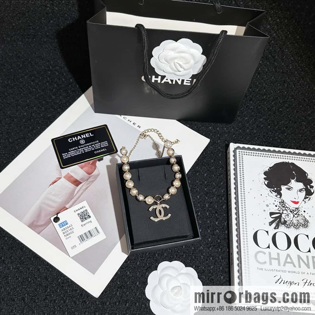 ❗️New ❗️ Chanel necklace ☀️ new ☑️ Chanel double c pearl necklace ☀️