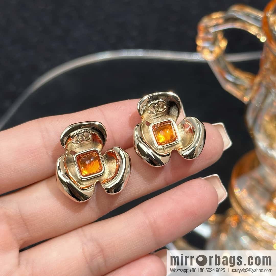 ❗️New ❗️ Chanel stud earrings ☀️ new ☑️ Chanel C1 double c camellia stud earrings ☀️