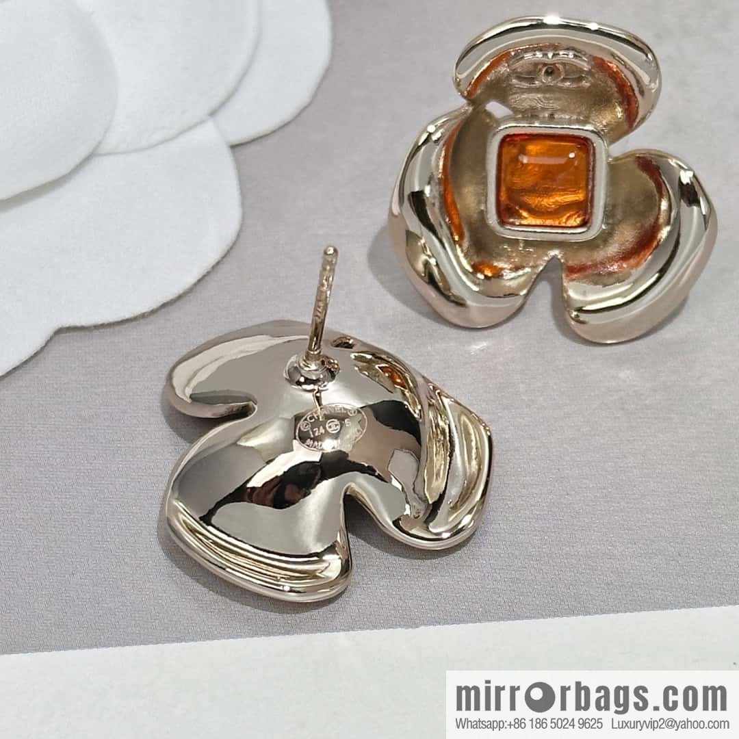 ❗️New ❗️ Chanel stud earrings ☀️ new ☑️ Chanel C1 double c camellia stud earrings ☀️