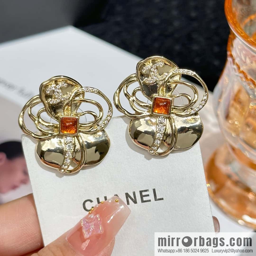 ❗️New ❗️ Chanel stud earrings ☀️ new ☑️ Chanel C1 double c camellia stud earrings ☀️