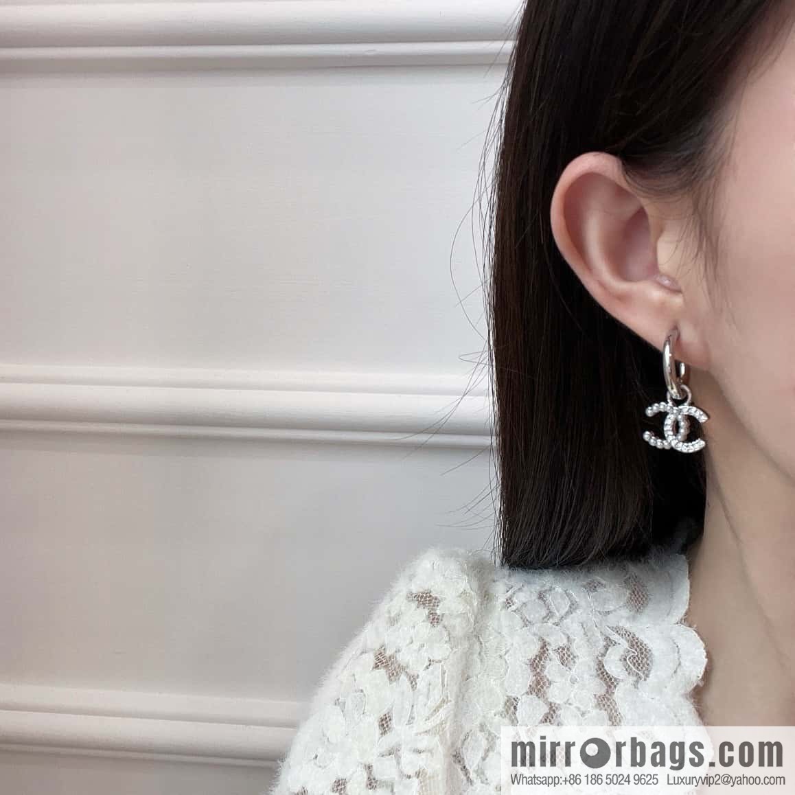 ❗️New ❗️ Chanel stud earrings ☀️ new ☑️ Chanel C2 double c pearl stud earrings ☀️