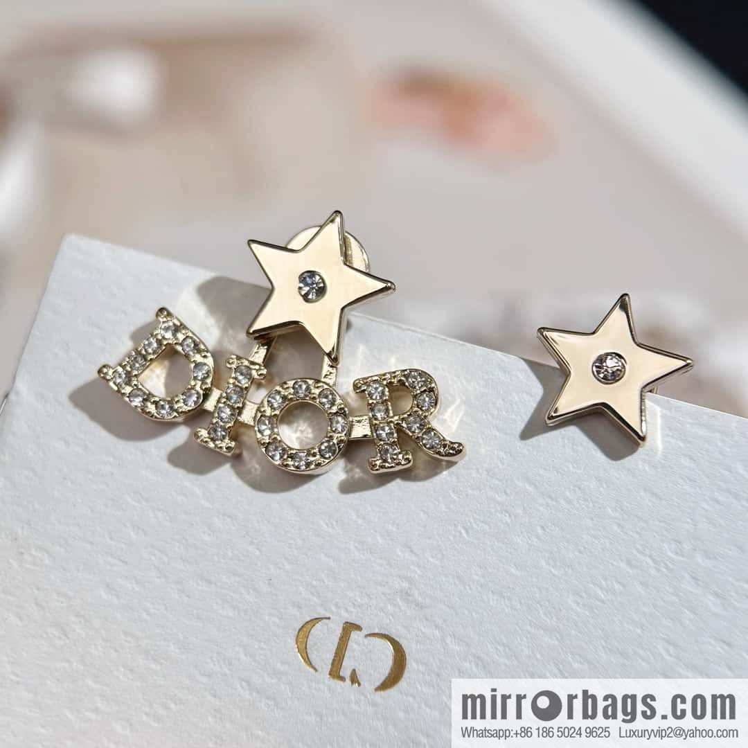 New ☑️ DIOR Dior pentagram earrings