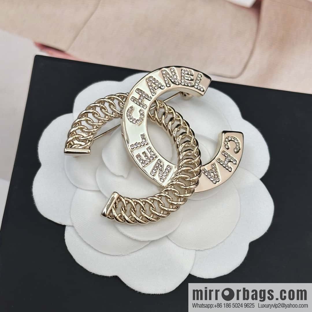❗️New ❗️ ☀️ New ☑️ Chanel Double C Half Letter Half Chain Brooch ☀️