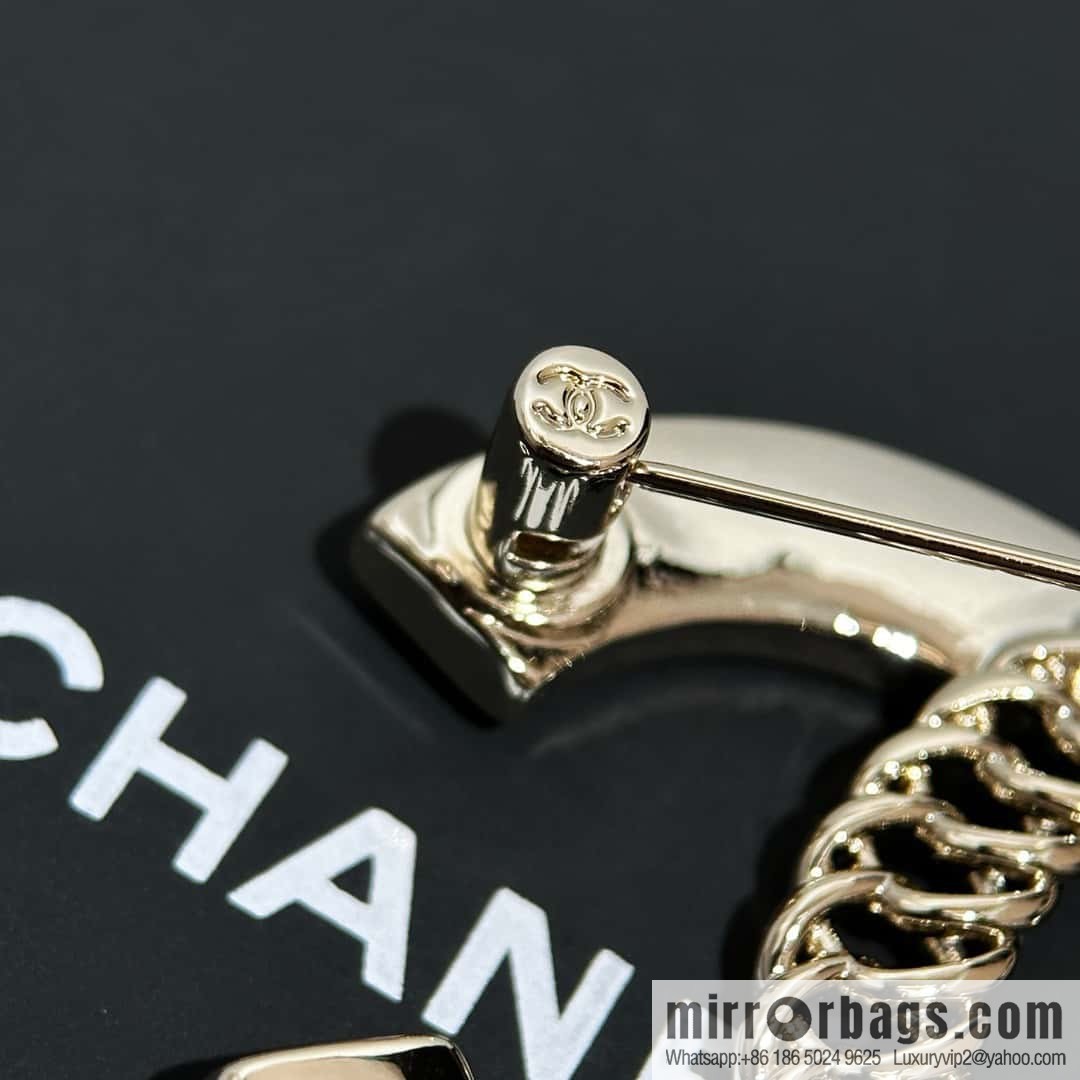 ❗️New ❗️ ☀️ New ☑️ Chanel Double C Half Letter Half Chain Brooch ☀️