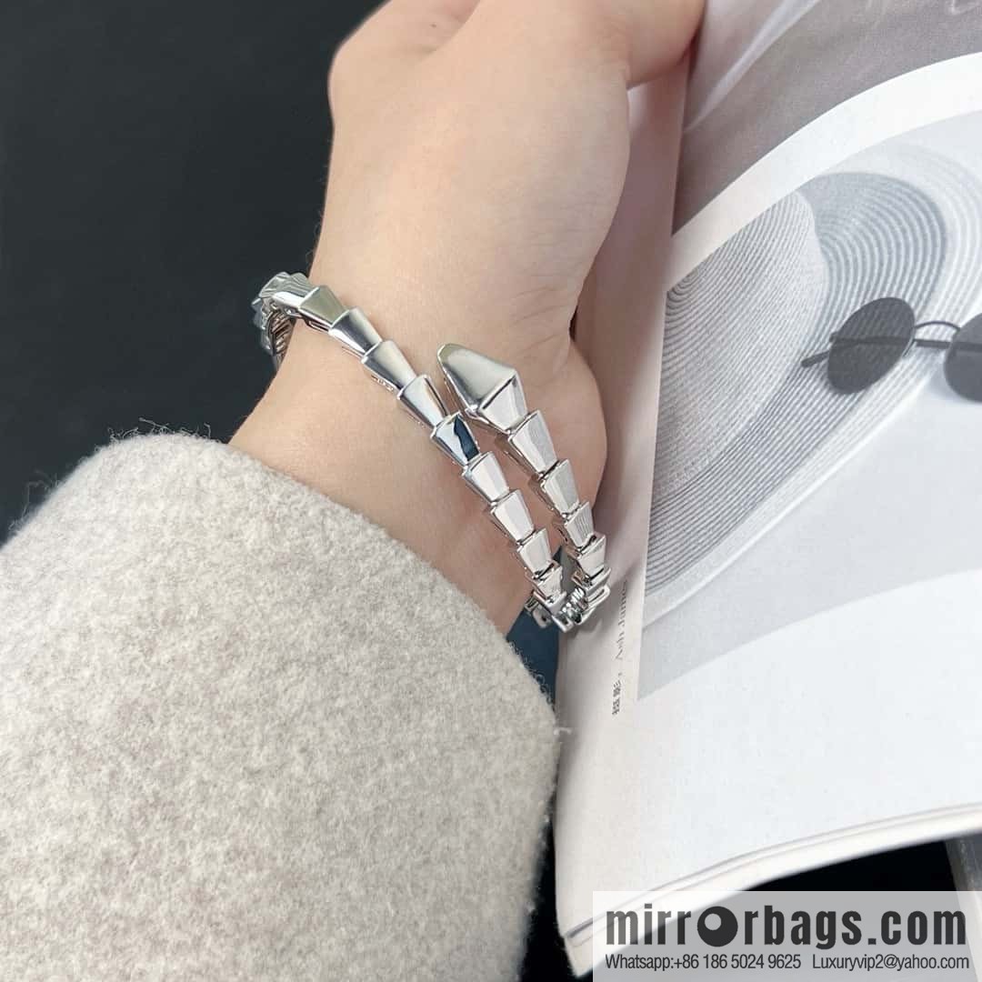 ❗️CNC version ❗️ ☀️ Seiko version A ☀️ Bulgari BVLGARI narrow version glossy snake bone bracelet ☀️