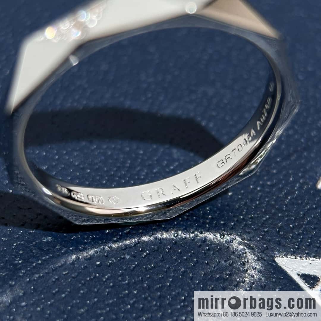 ❗️New ❗️ (single) GRAFF diamond ring