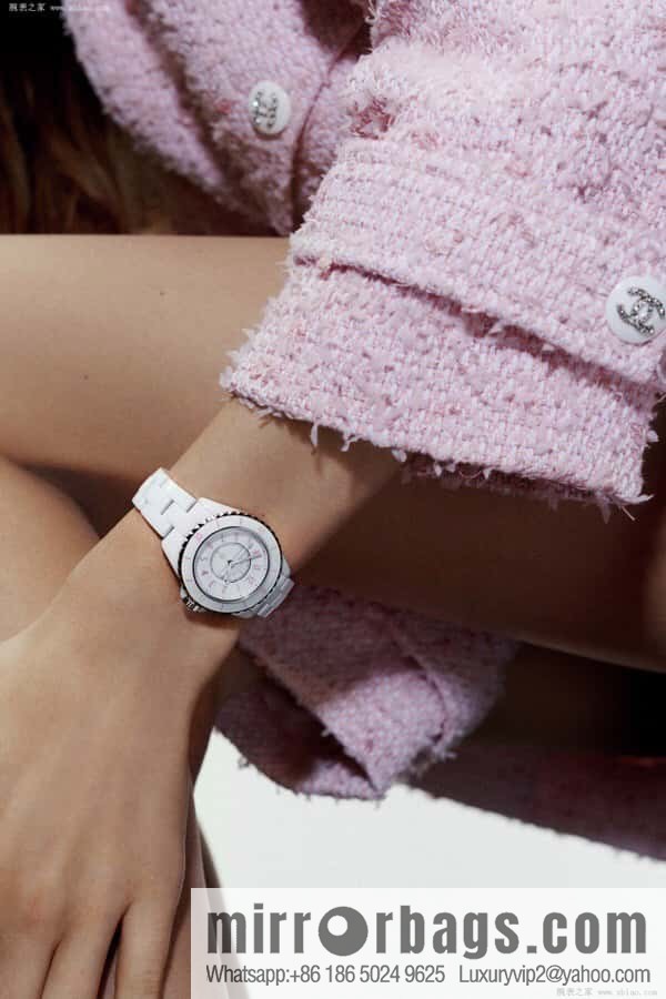 CHANEL Chanel J12 series color neon Swiss original imported counter ETA movement 33mm watch diameter women's watch