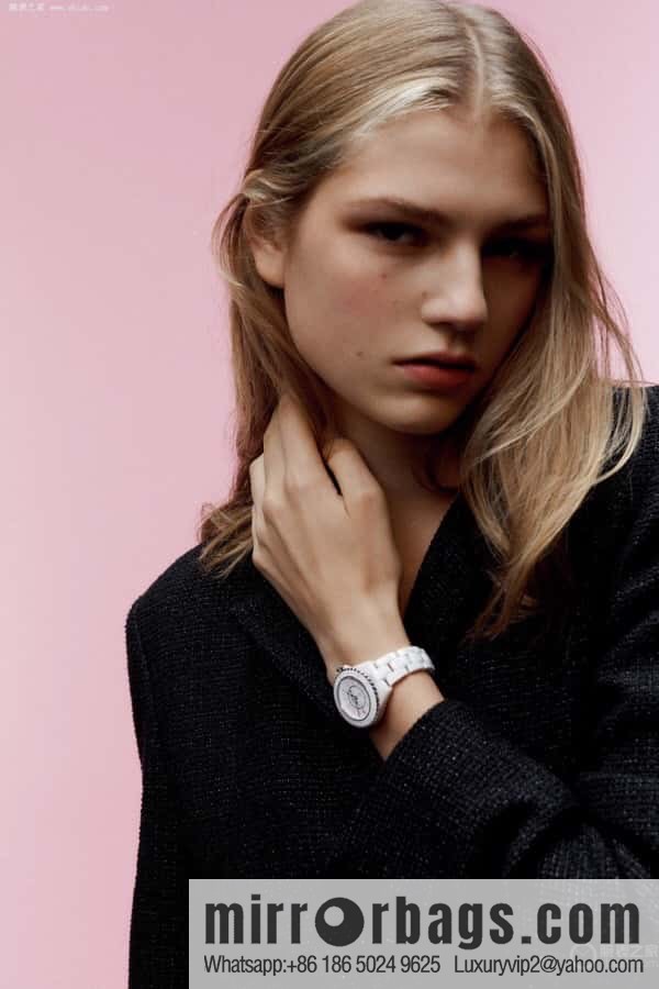 CHANEL Chanel J12 series color neon Swiss original imported counter ETA movement 33mm watch diameter women's watch