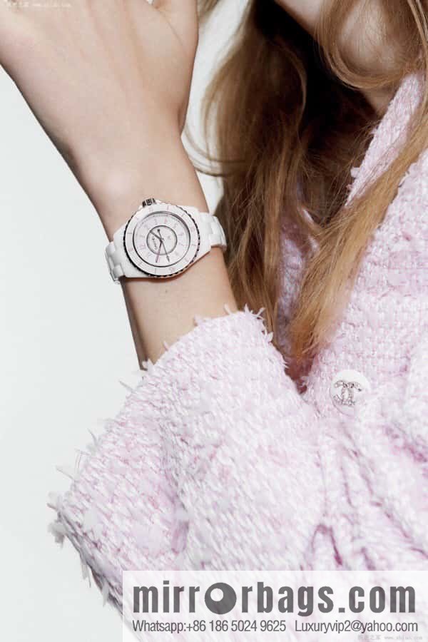CHANEL Chanel J12 series color neon Swiss original imported counter ETA movement 33mm watch diameter women's watch