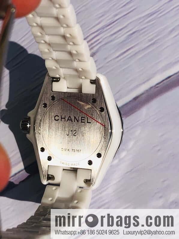 Women's model, official synchronization, and higher quality, the new H5698 brand Chanel series J12 movement type quartz gender women's quartz appearance details table diameter 33 mm