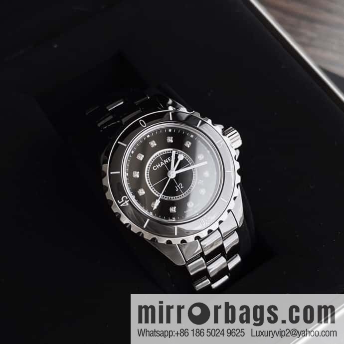 Women's model, official synchronization, and higher quality, the new H5698 brand Chanel series J12 movement type quartz gender women's quartz appearance details table diameter 33 mm