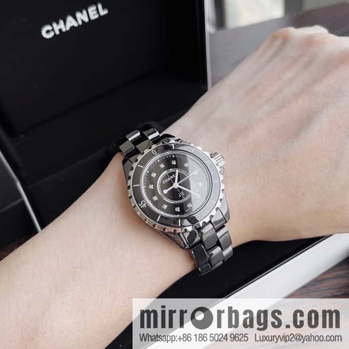 Women's model, official synchronization, and higher quality, the new H5698 brand Chanel series J12 movement type quartz gender women's quartz appearance details table diameter 33 mm