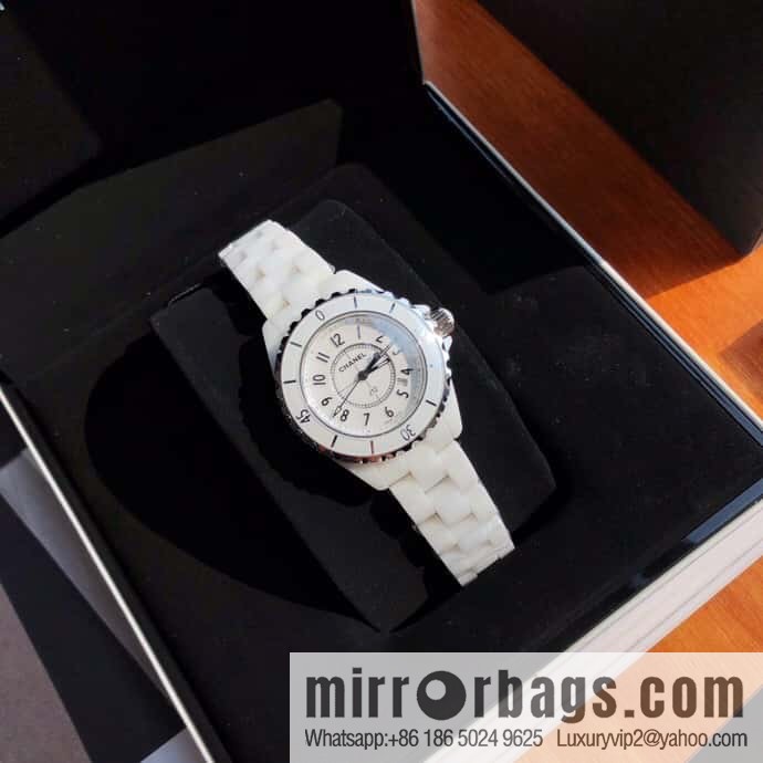 Women's model, official synchronization, and higher quality, the new H5698 brand Chanel series J12 movement type quartz gender women's quartz appearance details table diameter 33 mm