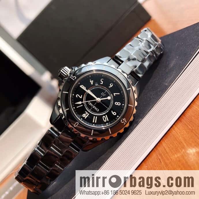 Women's model, official synchronization, and higher quality, the new H5698 brand Chanel series J12 movement type quartz gender women's quartz appearance details table diameter 33 mm