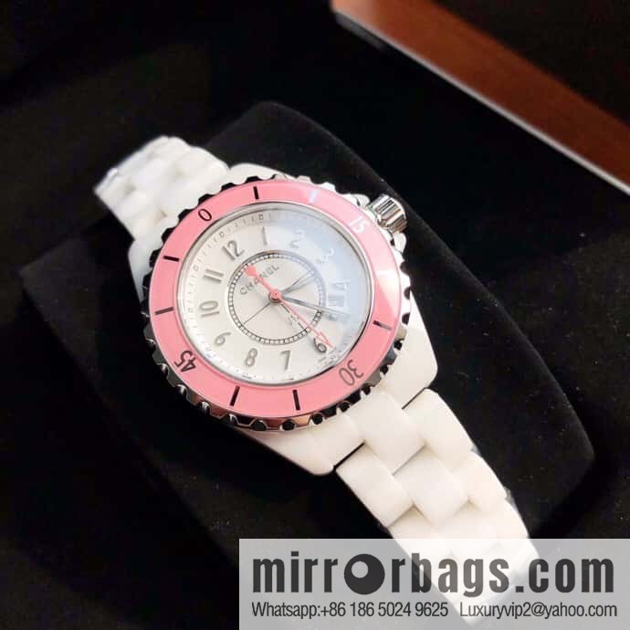 Women's model, official synchronization, and higher quality, the new H5698 brand Chanel series J12 movement type quartz gender women's quartz appearance details table diameter 33 mm