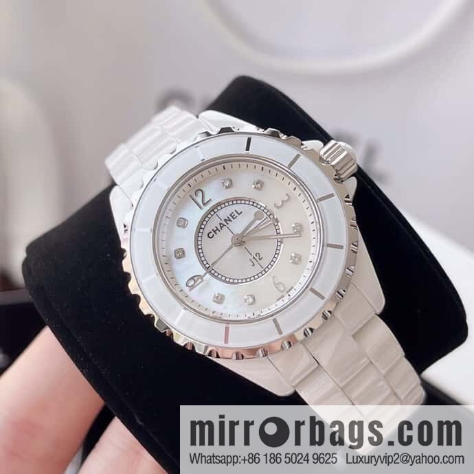 Women's model, official synchronization, and higher quality, the new H5698 brand Chanel series J12 movement type quartz gender women's quartz appearance details table diameter 33 mm