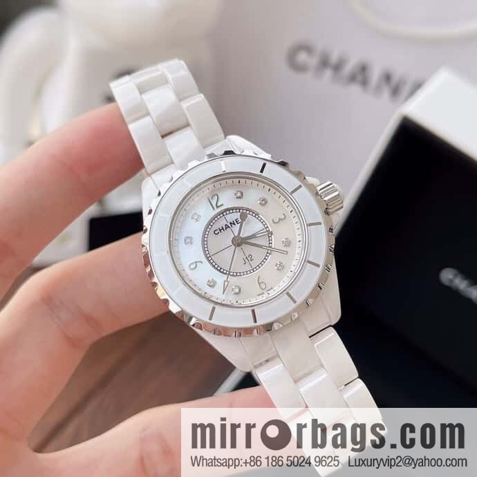Women's model, official synchronization, and higher quality, the new H5698 brand Chanel series J12 movement type quartz gender women's quartz appearance details table diameter 33 mm
