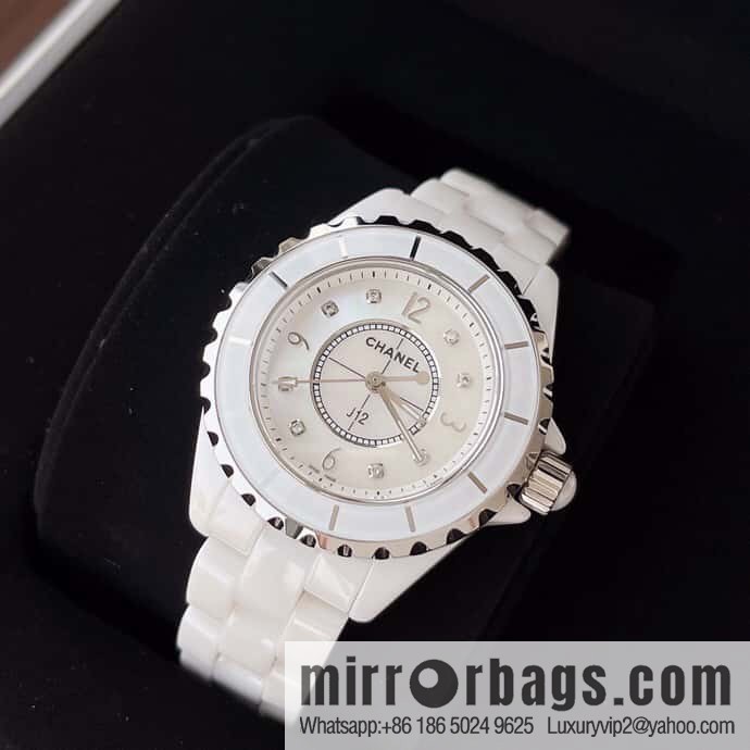 Women's model, official synchronization, and higher quality, the new H5698 brand Chanel series J12 movement type quartz gender women's quartz appearance details table diameter 33 mm