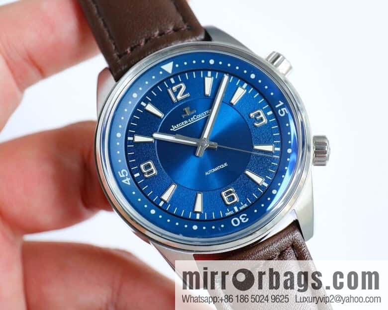 Jaeger-LeCoultre Beichen series V3 version diameter 41MM synchronous original streamlined stainless steel case escorts the watch with imported 9015 movement