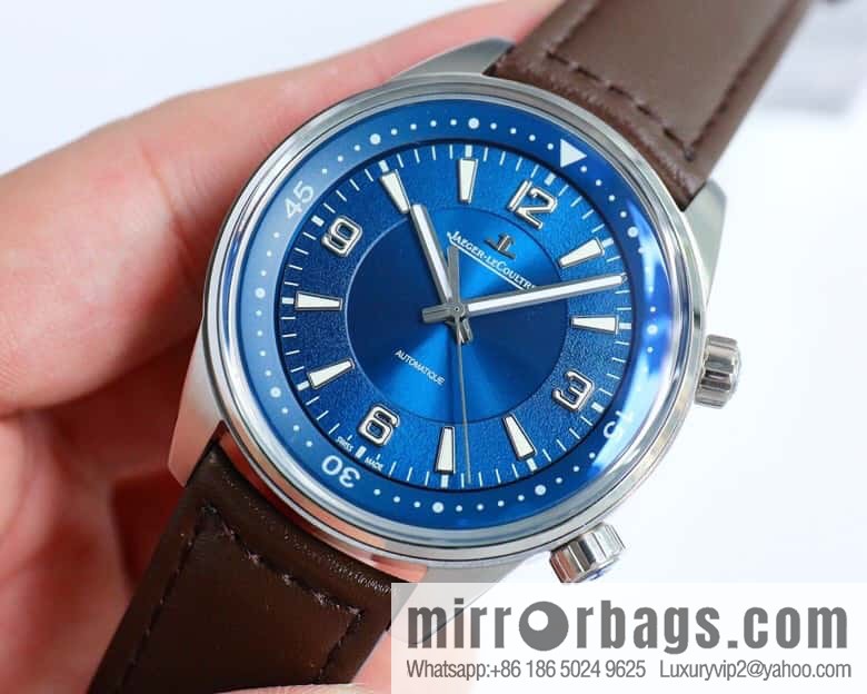 Jaeger-LeCoultre Beichen series V3 version diameter 41MM synchronous original streamlined stainless steel case escorts the watch with imported 9015 movement