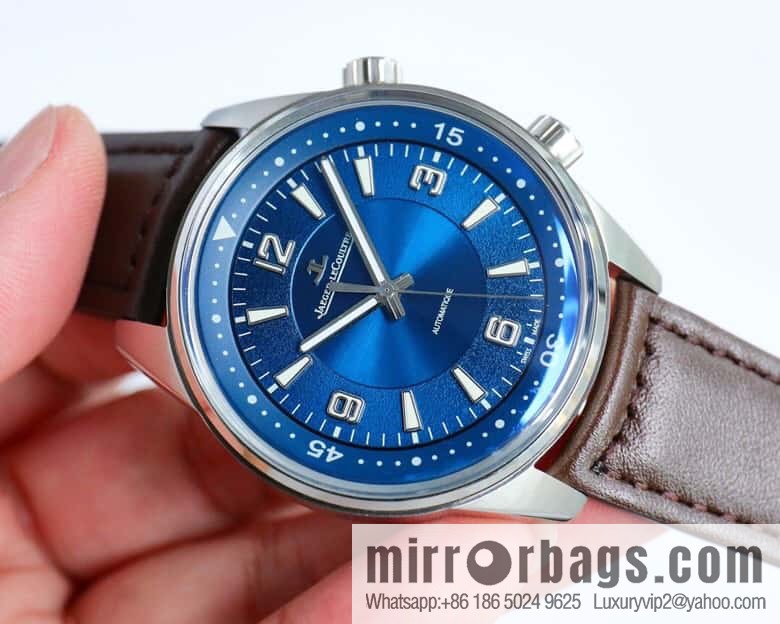 Jaeger-LeCoultre Beichen series V3 version diameter 41MM synchronous original streamlined stainless steel case escorts the watch with imported 9015 movement