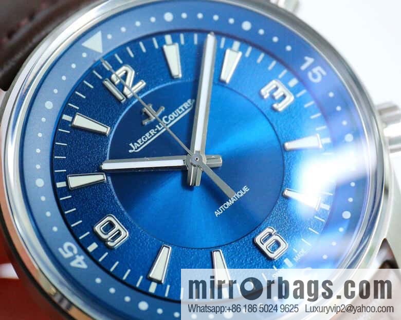 Jaeger-LeCoultre Beichen series V3 version diameter 41MM synchronous original streamlined stainless steel case escorts the watch with imported 9015 movement