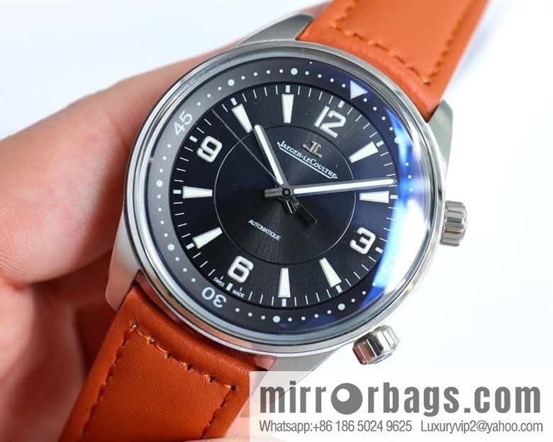 Jaeger-LeCoultre Beichen series V3 version diameter 41MM synchronous original streamlined stainless steel case escorts the watch with imported 9015 movement