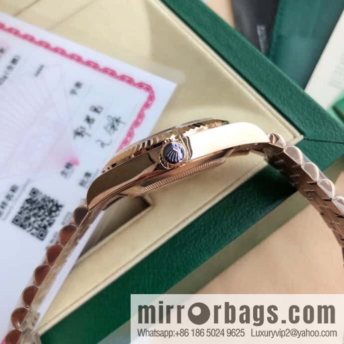 Rolex log type, the whole body is wrapped in 18k gold, the watch diameter is 41mm, and the original Swiss eta-2836 movement watch is loaded.