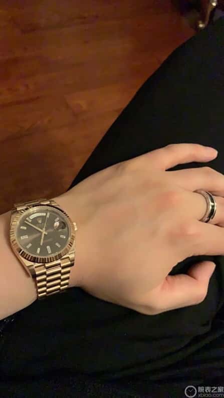 Rolex log type, the whole body is wrapped in 18k gold, the watch diameter is 41mm, and the original Swiss eta-2836 movement watch is loaded.